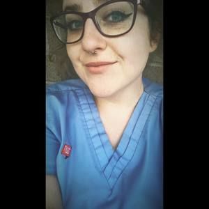 Meet your Posher, Adrianne